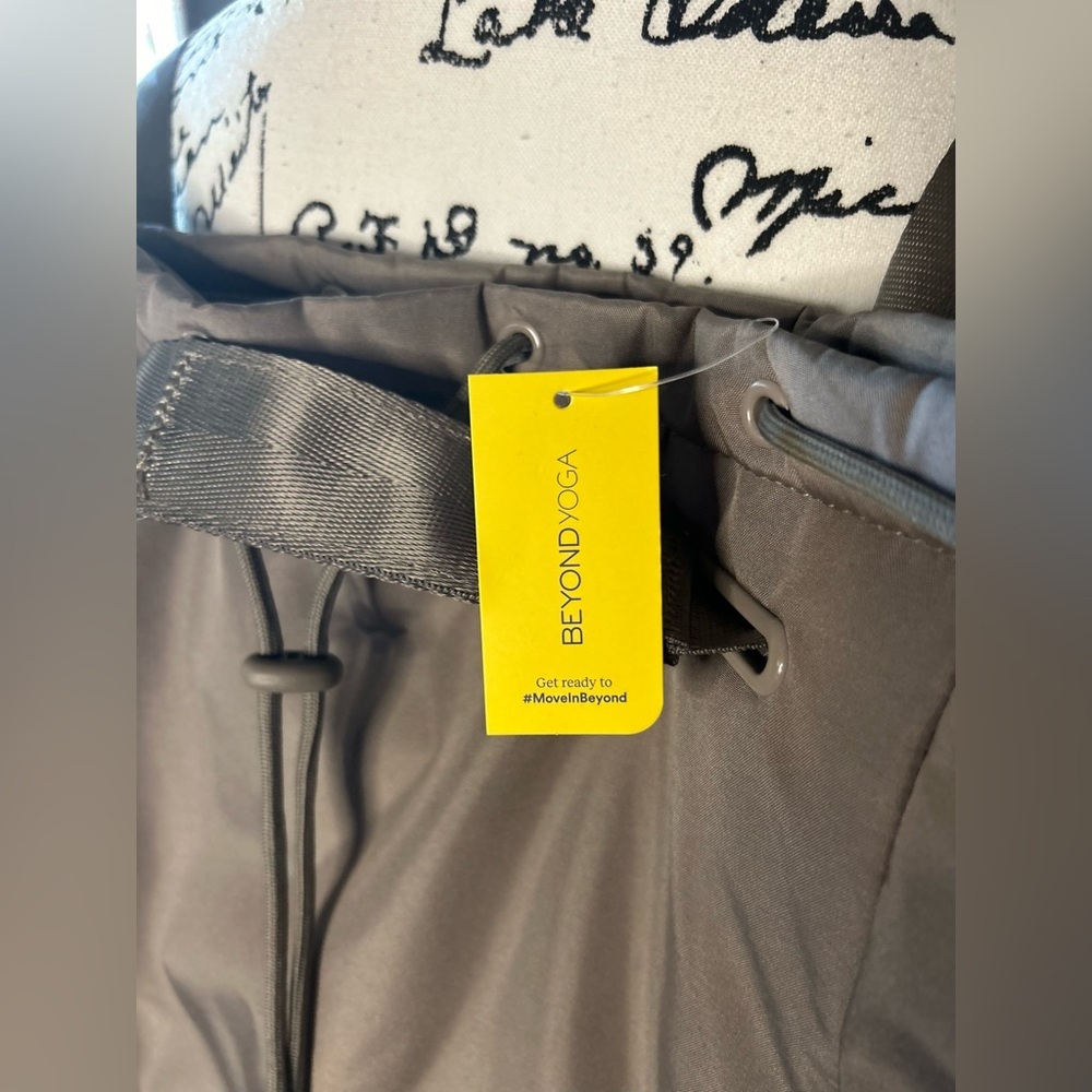 Beyond Yoga Convertible Gym Bag - Picture 11 of 11